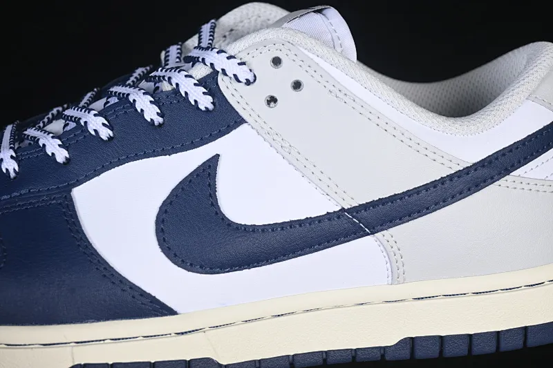 All categories Nk SB Dunk series Nk SB Dunk Low low-top sneakers Nike SB Dunk Low blue, white and gray color matching low-top casual sneakers IM2222-101